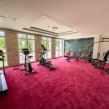 Hotel Aurora Miskolc Bagian luar foto