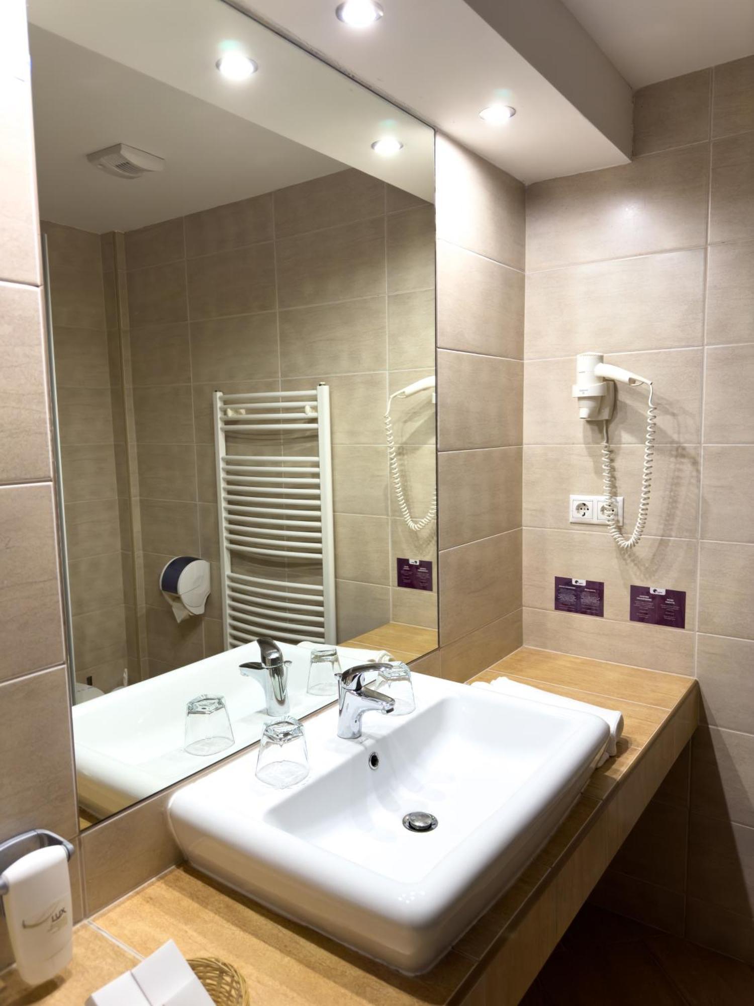 Hotel Aurora Miskolc Bagian luar foto