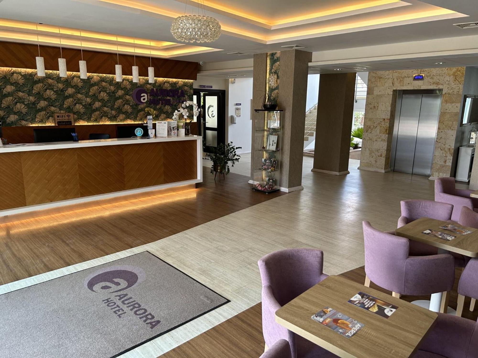 Hotel Aurora Miskolc Bagian luar foto