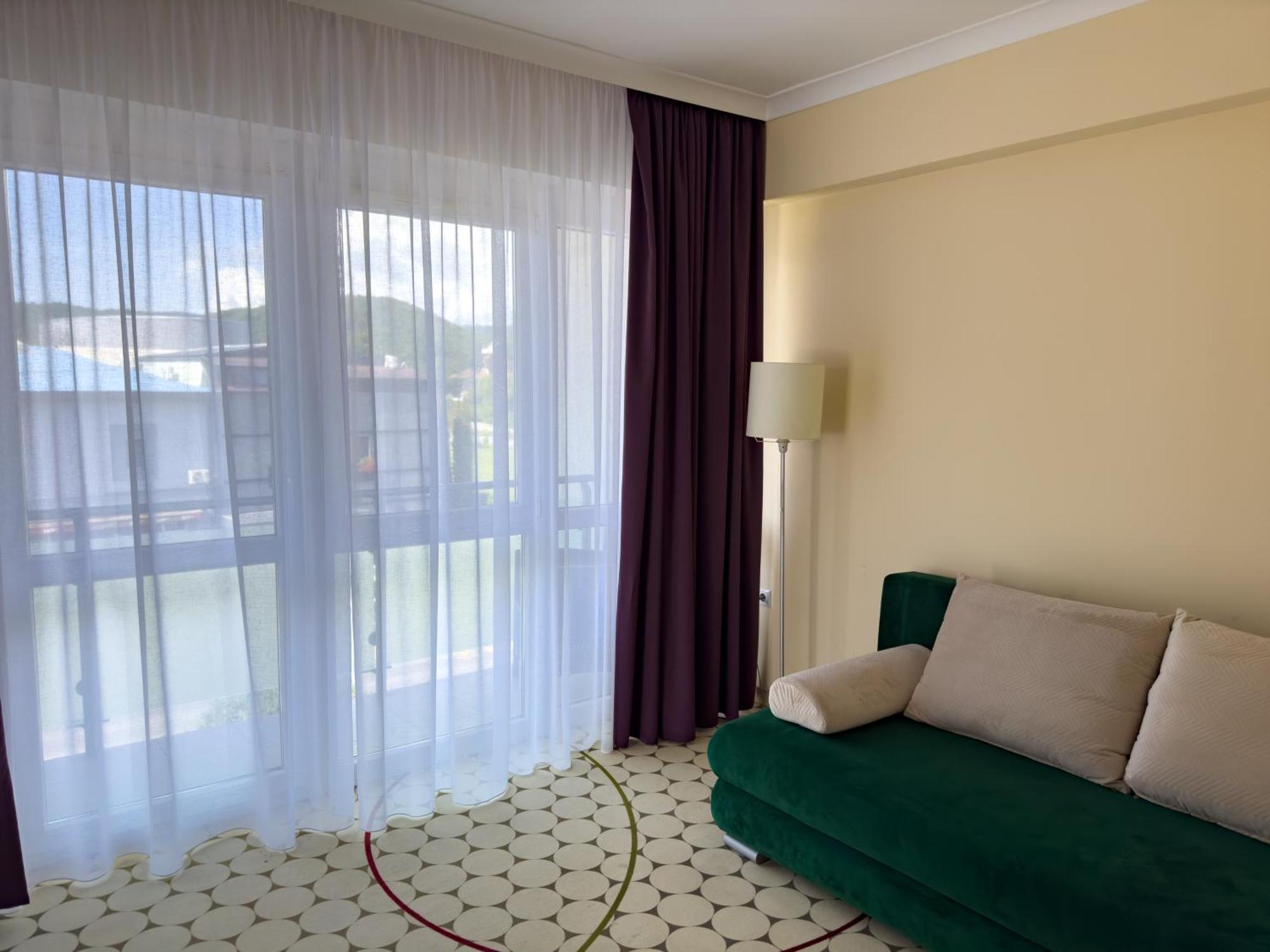 Hotel Aurora Miskolc Bagian luar foto