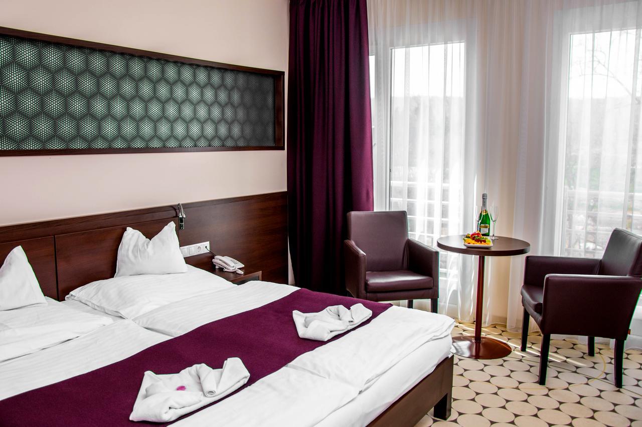 Hotel Aurora Miskolc Bagian luar foto